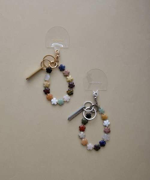 HASHIBAMI（ハシバミ）の「【HASHIBAMI】マルチ花型天然石 ハンドストラップ（スマホグッズ・レディース・シルバー/ゴールド/イエロー/ホワイト・FREE）」の15枚目の写真