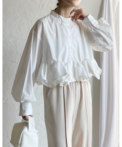 She's Closet(シーズクローゼット)の「ショート丈 長袖ボリュームスリーブ 裾フリルブラウス シャツ(シャツ/ブラウス・レディース・ホワイト/ブラック・FREE)」の22枚目の写真
