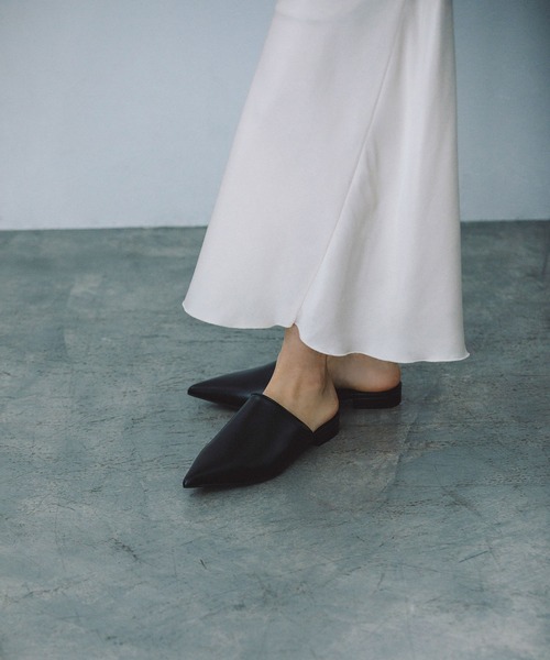 SLACK(スラック)の「【リトミコ】ロングポインテッドミュール(パンプス・レディース・ブラック・22.5cm/23.0cm/23.5cm/24.0cm/24.5cm)」の15枚目の写真