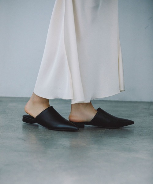 SLACK(スラック)の「【リトミコ】ロングポインテッドミュール(パンプス・レディース・ブラック・22.5cm/23.0cm/23.5cm/24.0cm/24.5cm)」の17枚目の写真