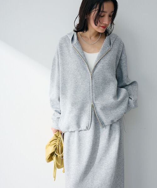 Green Parks(グリーンパークス)の「【OTONAパーカー】ダブルZIP裾ドロストパーカー(パーカー・レディース・ライトベージュ/ブラック/イエロー/杢グレー・FREE)」の5枚目の写真