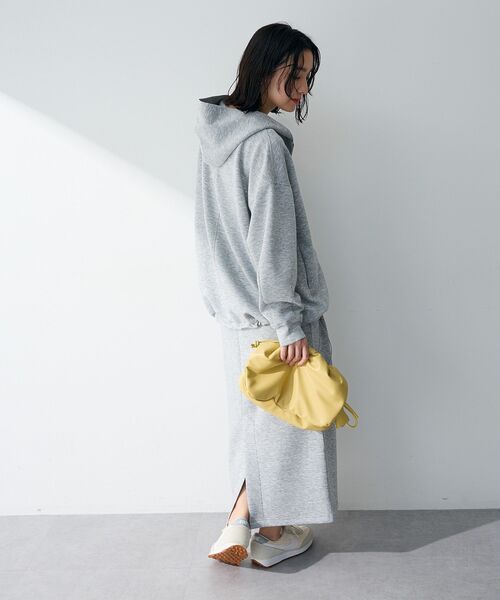 Green Parks(グリーンパークス)の「【OTONAパーカー】ダブルZIP裾ドロストパーカー(パーカー・レディース・ライトベージュ/ブラック/イエロー/杢グレー・FREE)」の8枚目の写真