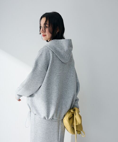 Green Parks(グリーンパークス)の「【OTONAパーカー】ダブルZIP裾ドロストパーカー(パーカー・レディース・ライトベージュ/ブラック/イエロー/杢グレー・FREE)」の11枚目の写真