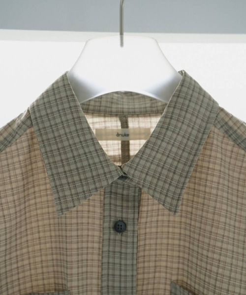 anuke（アンヌーク）の「anuke Check Short Shirts（シャツ/ブラウス・レディース・ベージュ/グレー・FREE）」の3枚目の写真