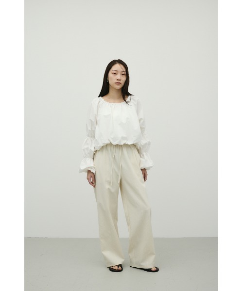 STYLEMIXER(スタイルミキサー)の「ハイラインワイドパンツ(スラックス・レディース・ライトカーキ/アイボリー/ブラック・SMALL/MEDIUM)」の5枚目の写真