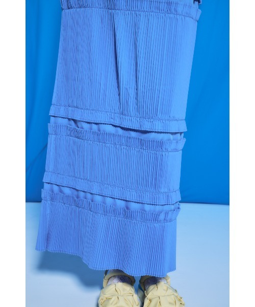 ENFOLD(エンフォルド)の「STRAIGHT PLEATS SKIRT(スカート・レディース・サックスブルー・38/36)」の7枚目の写真