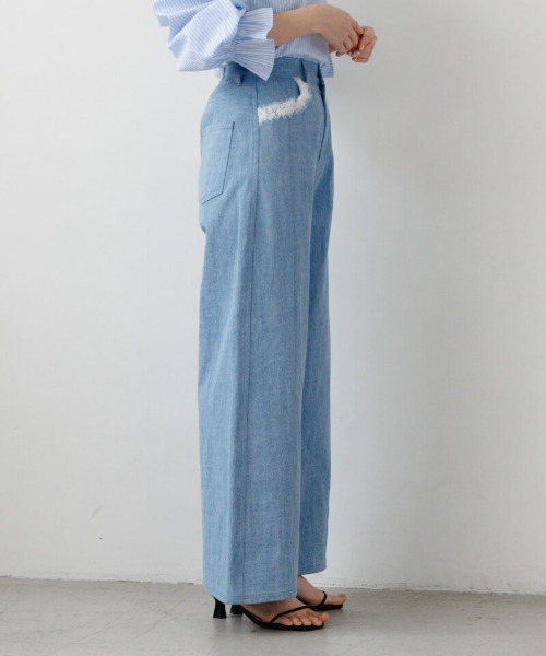 flower（フラワー）の「レースデニムパンツ（デニムパンツ・レディース・ライトブルー/ブルー・SMALL/MEDIUM）」の4枚目の写真