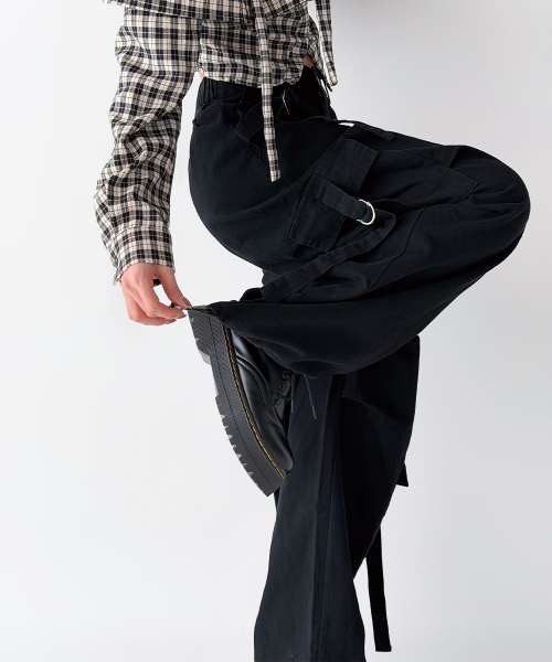 THE GREEN LAB（ザグリーンラボ）の「Dリングストラップウォッシングカーゴパンツ[ブラック]（その他パンツ・レディース・その他・FREE）」の3枚目の写真