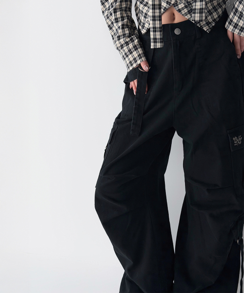 THE GREEN LAB（ザグリーンラボ）の「Dリングストラップウォッシングカーゴパンツ[ブラック]（その他パンツ・レディース・その他・FREE）」の11枚目の写真