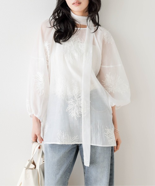 SUGAR BISKET(シュガービスケット)の「フラワー刺繍シアーブラウス(シャツ/ブラウス・レディース・ブラック/ホワイト/ベージュ・フリー)」の8枚目の写真