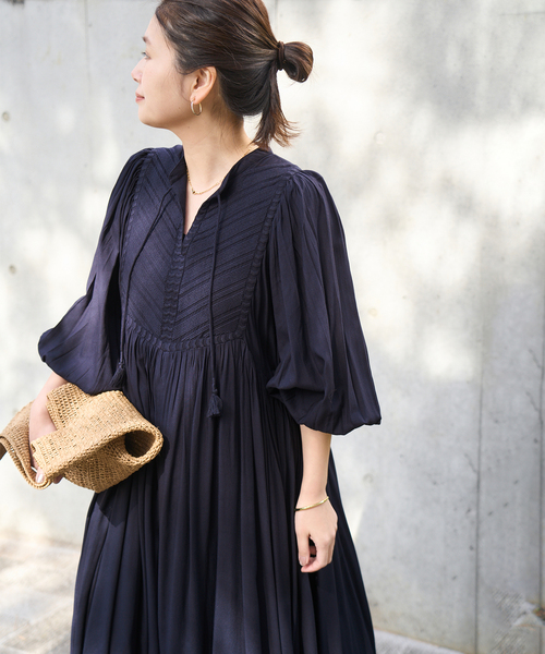 JOURNAL STANDARD(ジャーナルスタンダード)の「インディアクロスエンブロイダリーワンピース(ワンピース・レディース・ブラウン/ネイビー・FREE)」の1枚目の写真