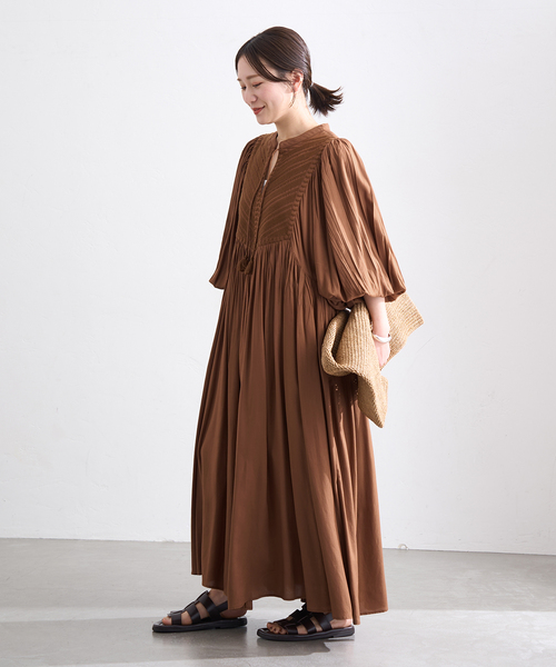 JOURNAL STANDARD(ジャーナルスタンダード)の「インディアクロスエンブロイダリーワンピース(ワンピース・レディース・ブラウン/ネイビー・FREE)」の5枚目の写真