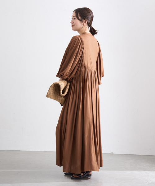 JOURNAL STANDARD(ジャーナルスタンダード)の「インディアクロスエンブロイダリーワンピース(ワンピース・レディース・ブラウン/ネイビー・FREE)」の6枚目の写真