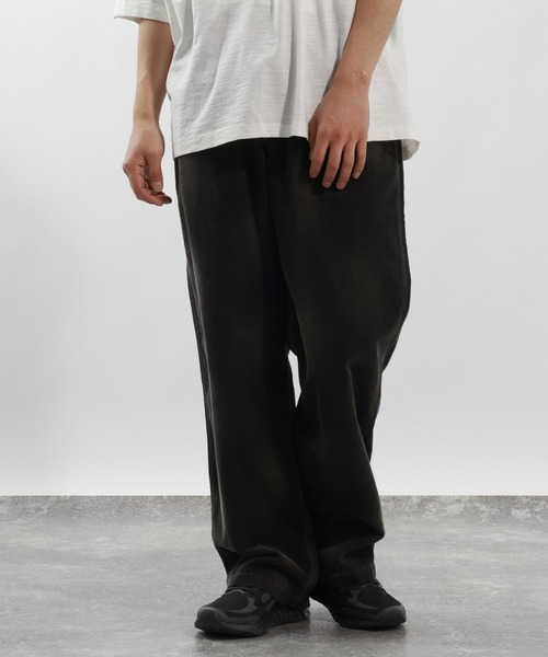 BAYFLOW(ベイフロー)の「フェードコーデュロイパンツ(その他パンツ・メンズ・チャコール/ベージュ/ライトグレー・LARGE/MEDIUM)」の3枚目の写真