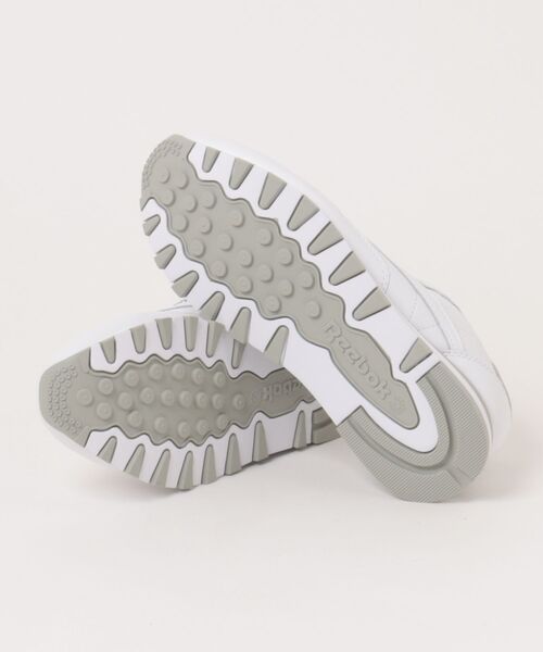 ASBee(アスビー)の「Reebok リーボック CLASSIC LEATHER レディースレザースニーカー(クラシックレザー) 107421 100008789 フットウェアホワイト/ピュアグレー3/ピュアグレー(スニーカー・レディース・ホワイト・24.0cm/23.5cm/25.0cm/24.5cm/23.0cm)」の3枚目の写真