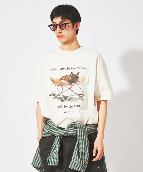 Snow Peak（スノーピーク）の「snow peak / スノーピーク 別注 キャンプ ドッグ Tシャツ（Tシャツ/カットソー・メンズ・ストーン・X-LARGE/LARGE/MEDIUM）」の10枚目の写真