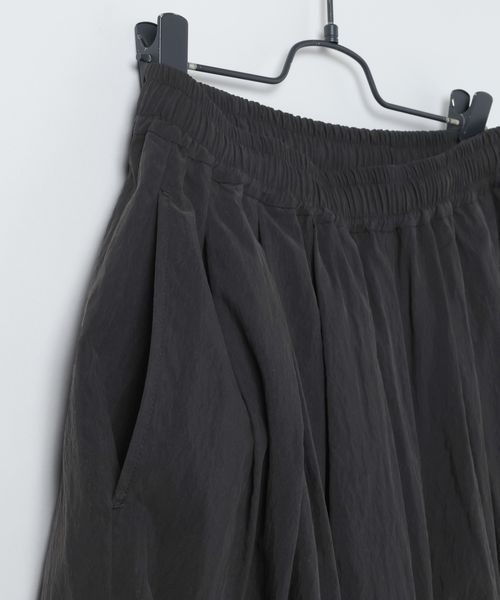 JEANASIS（ジーナシス）の「ボリュームタックバルーンパンツ/663469（カーゴパンツ・レディース・ピンク/ブラック/ホワイト・FREE）」の13枚目の写真