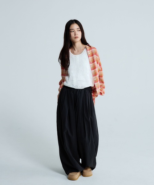 JEANASIS（ジーナシス）の「ボリュームタックバルーンパンツ/663469（カーゴパンツ・レディース・ピンク/ブラック/ホワイト・FREE）」の5枚目の写真