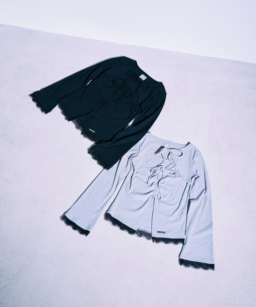 HARE（ハレ）の「【NANA×HARE】レイヤードリボンデザイントップス（Tシャツ/カットソー・レディース・グレー/ブラック・FREE）」の4枚目の写真