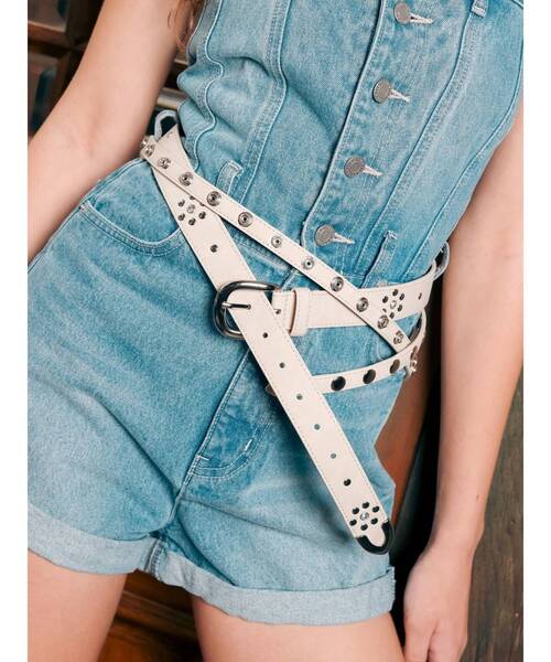 EVRIS（エヴリス）の「オリジナルロゴスタッズベルト（ベルト・レディース・ブラック/ホワイト・FREE）」の3枚目の写真