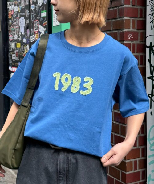 CIAOPANIC TYPY（チャオパニックティピー）の「【WEB限定】【UNISEX】1983アップリケTEE（Tシャツ/カットソー・レディース・グレー/ブルー/グリーン/ネイビー・LARGE/MEDIUM）」の4枚目の写真