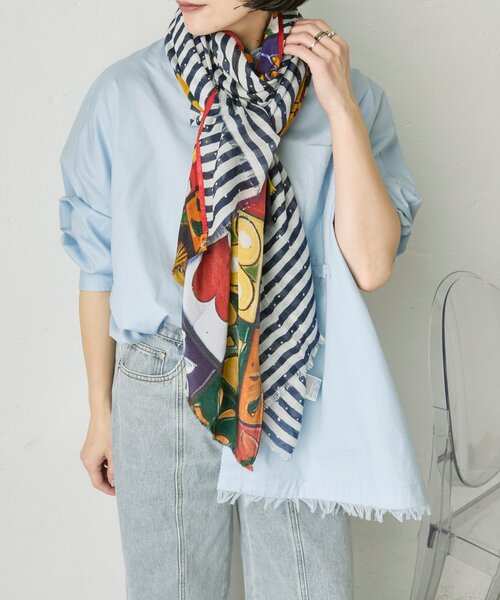 ear PAPILLONNER(イアパピヨネ)の「【PYAAR(ピーアール)】ART SCARF/アート柄ストール(ストール/ショール・レディース・ネイビー・FREE)」の5枚目の写真
