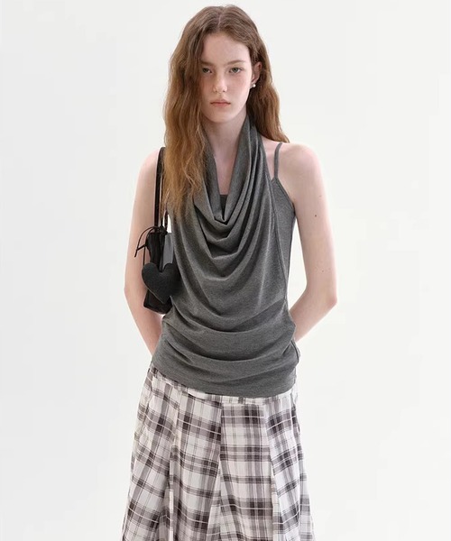 Fano Studios(ファノ ストゥディオズ)の「ドレープ ノースリーブ フェイクレイヤードトップス FX26S045【Fano Studios】【2026SS】(Tシャツ/カットソー・レディース・グレー・S/M/L)」の5枚目の写真