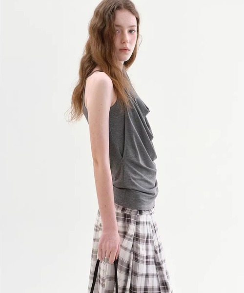 Fano Studios(ファノ ストゥディオズ)の「ドレープ ノースリーブ フェイクレイヤードトップス FX26S045【Fano Studios】【2026SS】(Tシャツ/カットソー・レディース・グレー・S/M/L)」の6枚目の写真