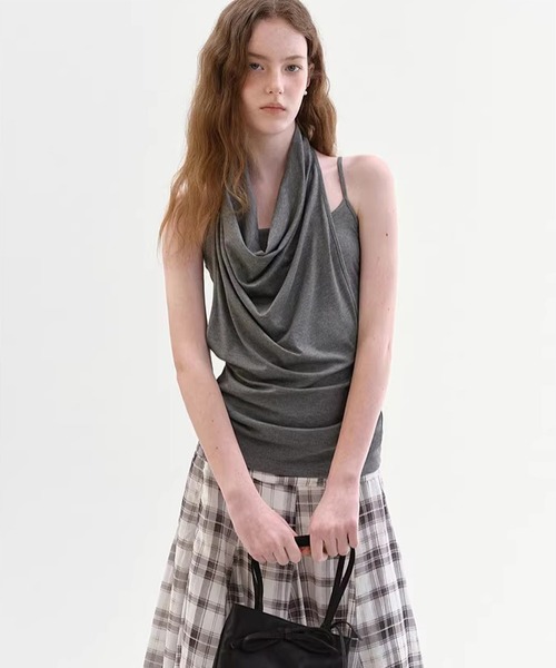 Fano Studios(ファノ ストゥディオズ)の「ドレープ ノースリーブ フェイクレイヤードトップス FX26S045【Fano Studios】【2026SS】(Tシャツ/カットソー・レディース・グレー・S/M/L)」の7枚目の写真