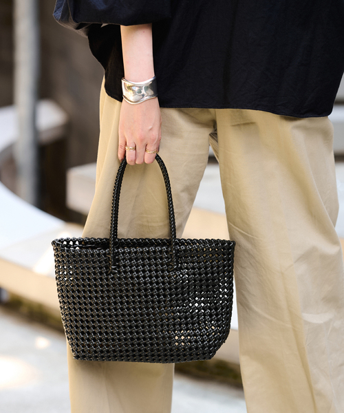 The Bagmati(ザバグマティ)の「THE BAGMATI/バクマティ PVC MESH M TOTE(トートバッグ・レディース・ブラック/ブラウン・FREE)」の6枚目の写真