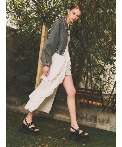 EVRIS（エヴリス）の「【2サイズ】フリルショルダーアシンメトリーロングワンピース（ワンピース・レディース・ブラック/その他1/ベージュ/ホワイト・MEDIUM/SMALL）」の9枚目の写真