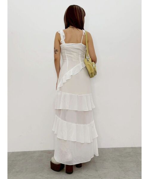EVRIS(エヴリス)の「【SNS万バズワンピ】フリルショルダーアシンメトリーロングワンピース 夏服(ワンピース・レディース・ブラック/その他1/ベージュ/ホワイト・MEDIUM/SMALL)」の16枚目の写真