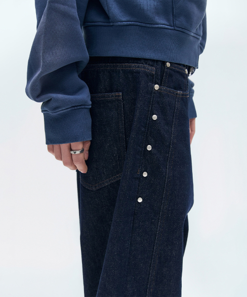 MAISON MINED(メゾンミネド)の「LOW BAGGY PANTS INDIGO(デニムパンツ・メンズ・その他・SMALL/MEDIUM/LARGE)」の9枚目の写真