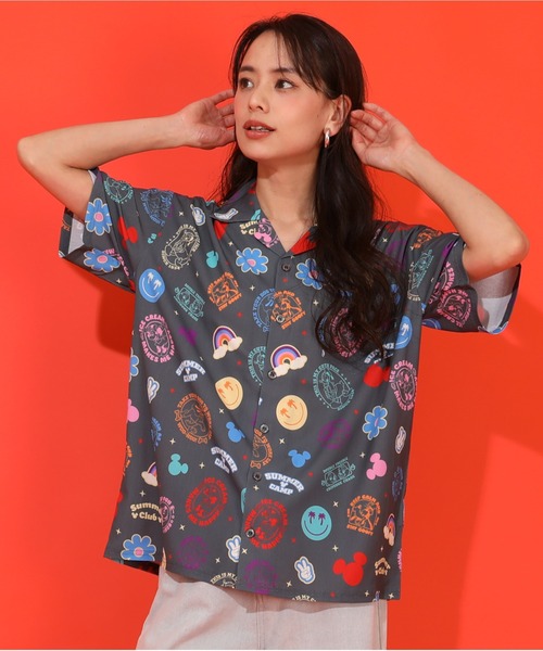 Disney(ディズニー)の「DIS-リゾート総柄SH1600A(シャツ/ブラウス・メンズ・オフホワイト/ダークブラック・ユニセックスXL/ユニセックスL/ユニセックスM/ユニセックスS)」の16枚目の写真