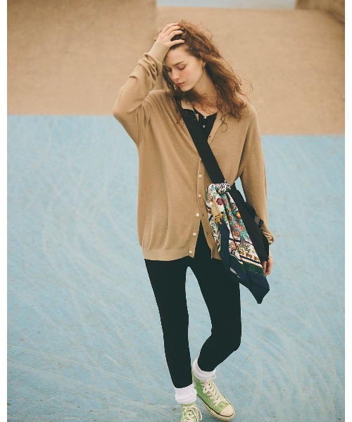 THE SHINZONE(ザ シンゾーン)の「POLO KNIT CARDIGAN 26MMSNI05(カーディガン/ボレロ・レディース・ブルー/ベージュ/ブラック・FREE)」の5枚目の写真