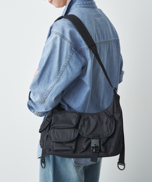 Spick & Span（スピックアンドスパン）の「《WEB限定 / 追加》BAICYCLON/バイシクロン 別注MULTI POCKET クロスボディー*（ショルダーバッグ・レディース・ブラック・FREE）」の2枚目の写真