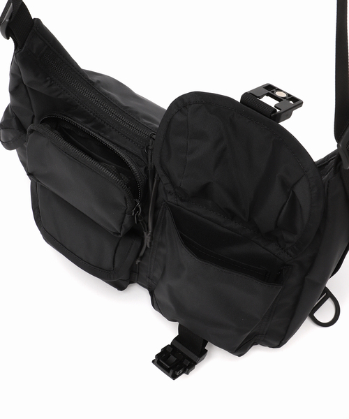 Spick & Span（スピックアンドスパン）の「《WEB限定 / 追加》BAICYCLON/バイシクロン 別注MULTI POCKET クロスボディー*（ショルダーバッグ・レディース・ブラック・FREE）」の9枚目の写真