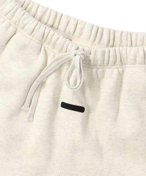 FOG ESSENTIALS(エフオージーエッセンシャルズ)の「ESSENTIALS SIGNATURE CLASSIC SHORT エッセンシャルズ シグネイチャークラシックショート(その他パンツ・メンズ・オフホワイト・SMALL/X-SMALL/LARGE/MEDIUM)」の4枚目の写真