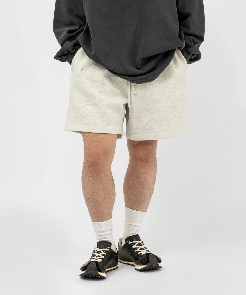 FOG ESSENTIALS(エフオージーエッセンシャルズ)の「ESSENTIALS SIGNATURE CLASSIC SHORT エッセンシャルズ シグネイチャークラシックショート(その他パンツ・メンズ・オフホワイト・SMALL/X-SMALL/LARGE/MEDIUM)」の6枚目の写真