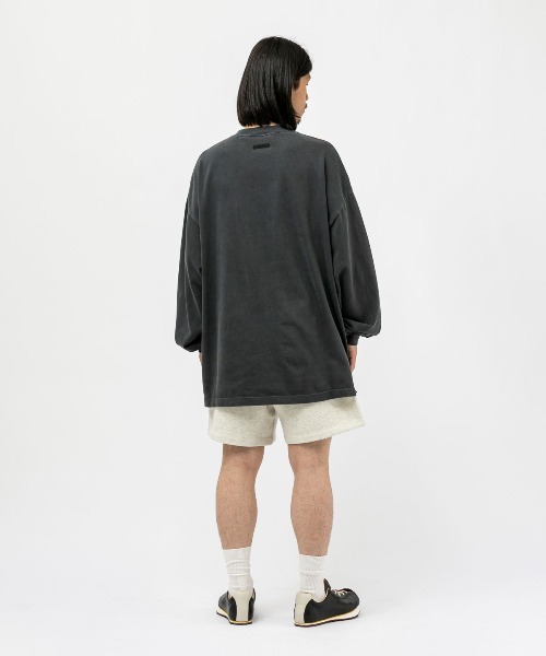 FOG ESSENTIALS(エフオージーエッセンシャルズ)の「ESSENTIALS SIGNATURE CLASSIC SHORT エッセンシャルズ シグネイチャークラシックショート(その他パンツ・メンズ・オフホワイト・SMALL/X-SMALL/LARGE/MEDIUM)」の7枚目の写真