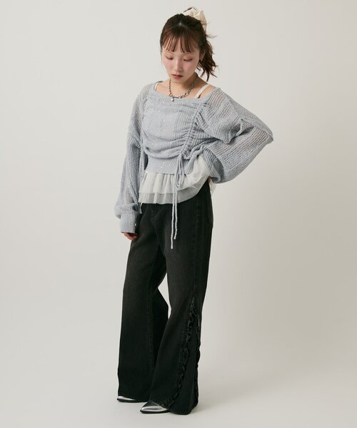 w closet（ダブルクローゼット）の「【低身長/高身長サイズあり◎】フリルデニムフレアパンツ（デニムパンツ・レディース・ブルー/ブラック・MEDIUM/SMALL）」の9枚目の写真