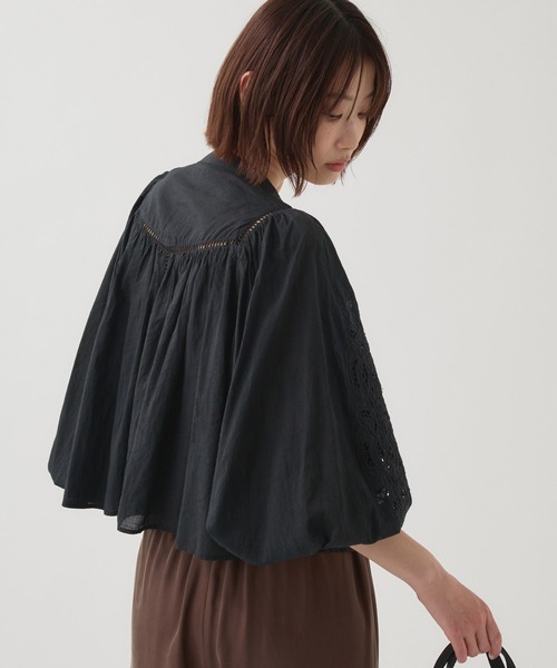 BABYLONE(バビロン)の「カットワーク刺繍ブラウス(シャツ/ブラウス・レディース・ブラック/ホワイト・フリー)」の18枚目の写真