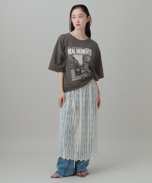 LAKOLE(ラコレ)の「ニュースペーパーTEE / 842249(Tシャツ/カットソー・レディース・オフホワイト/ライトブルー/チャコール・FREE)」の7枚目の写真