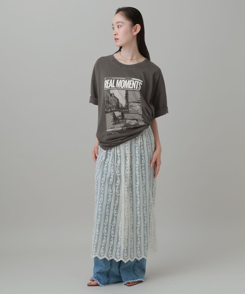 LAKOLE(ラコレ)の「ニュースペーパーTEE / 842249(Tシャツ/カットソー・レディース・オフホワイト/ライトブルー/チャコール・FREE)」の8枚目の写真