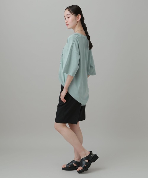 LAKOLE(ラコレ)の「ニュースペーパーTEE / 842249(Tシャツ/カットソー・レディース・オフホワイト/ライトブルー/チャコール・FREE)」の10枚目の写真