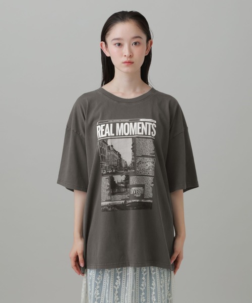 LAKOLE(ラコレ)の「ニュースペーパーTEE / 842249(Tシャツ/カットソー・レディース・オフホワイト/ライトブルー/チャコール・FREE)」の11枚目の写真
