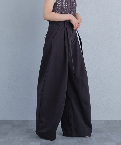 murea（ミュレア）の「トライアングルポイントデザインカーブパンツ（その他パンツ・レディース・アイボリー/ブラック・S/M）」の14枚目の写真