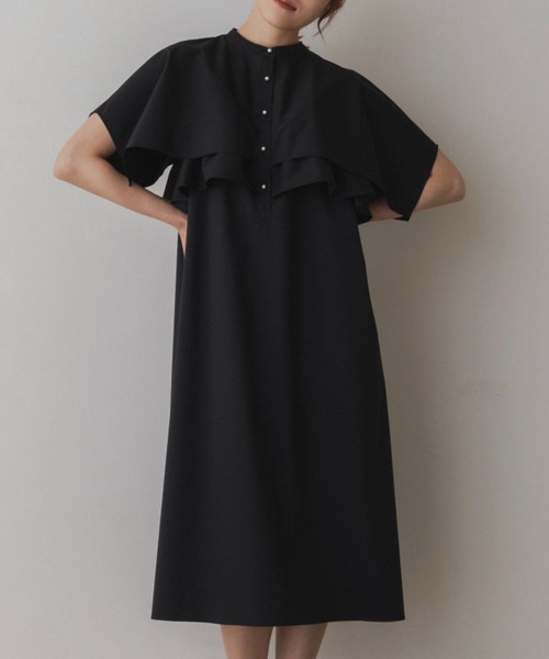 Sono(ソーノ)の「撥水/ストレッチ/ご自宅でお洗濯可能/UVカット【新作6/19発売】【SONO/ソーノ】【PLUVIOPHILE COL.】ダブルフリルケープワンピース(ワンピース・レディース・ネイビー/ブラック・F)」の3枚目の写真