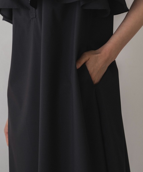 Sono(ソーノ)の「撥水/ストレッチ/ご自宅でお洗濯可能/UVカット【新作6/19発売】【SONO/ソーノ】【PLUVIOPHILE COL.】ダブルフリルケープワンピース(ワンピース・レディース・ネイビー/ブラック・F)」の19枚目の写真