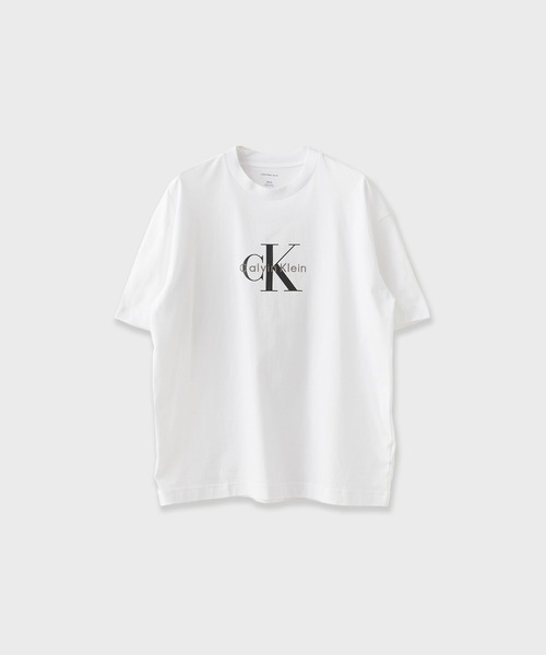 Calvin Klein(カルバン・クライン)の「Calvin Klein/ A - MONOLOGO OVERSIZED TEE / 4RAB823 夏服Calvin Klein/ A - MONOLOGO OVERSIZED TEE / 4RAB823 秋服 冬服(Tシャツ/カットソー・メンズ・ホワイト/ブラック・L/M/S)」の8枚目の写真